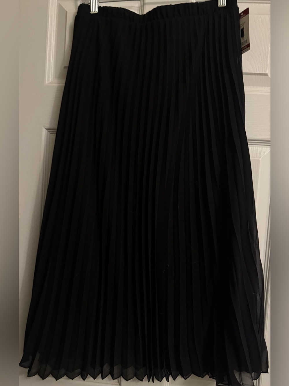 Vince Camuto Black Pleated Midi Skirt